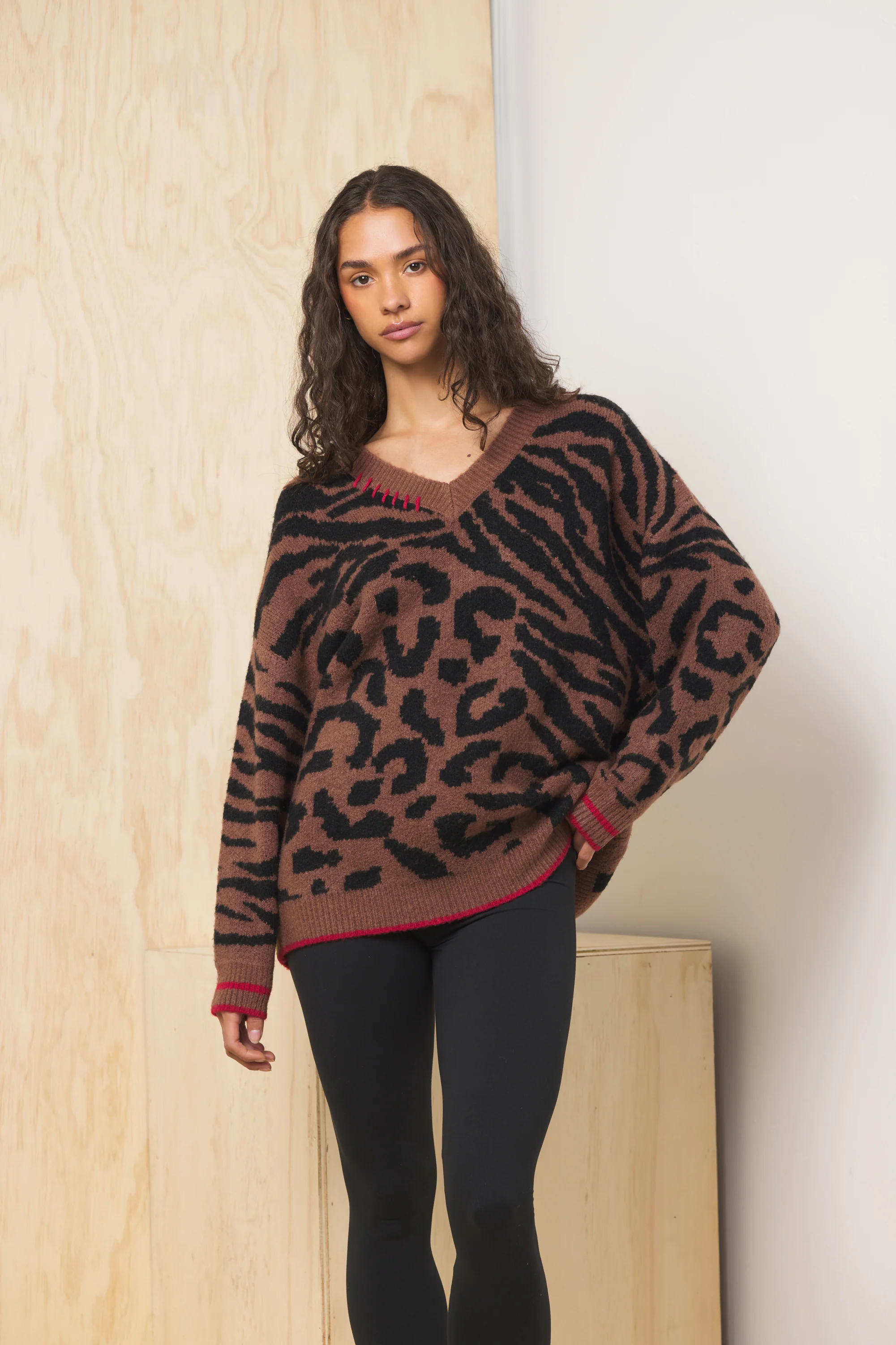 V Neck Jacquard Sweater - Image 4